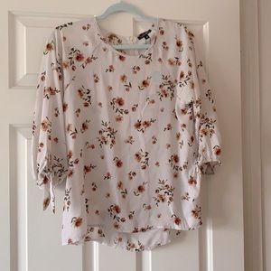3/4 sleeve, floral blouse